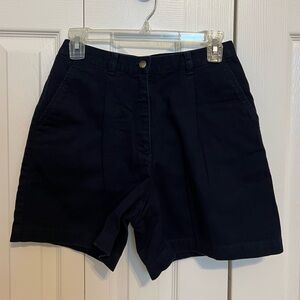 Lauren Ralph Lauren 2-Pleats Chino Shorts Petite